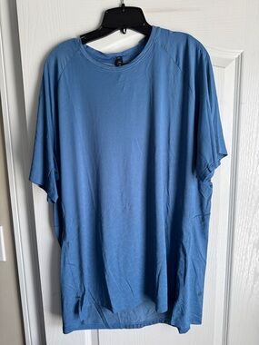 Lululemon License to Train Shirt